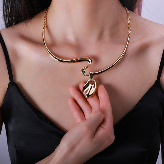 Geometric Pendant Collar Necklace – Gold/Silver