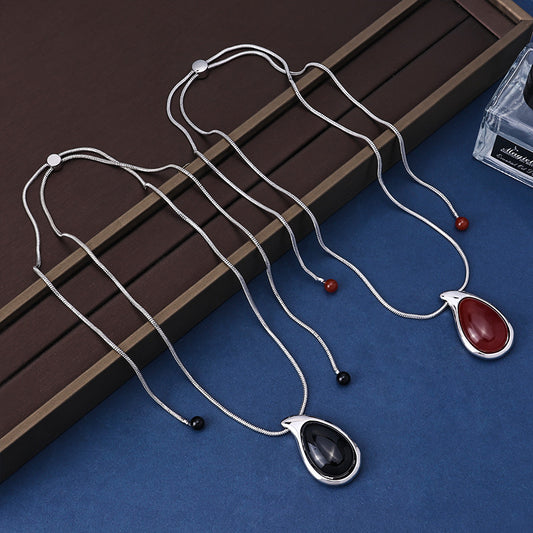 Resin Teardrop Pendant Necklace – Red/Black