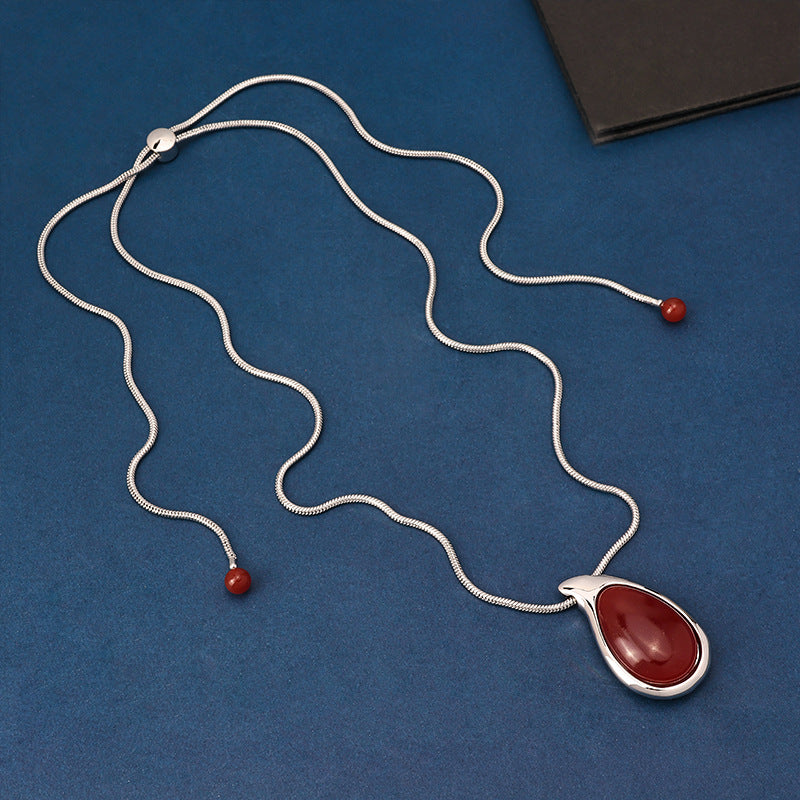 Resin Teardrop Pendant Necklace – Red/Black