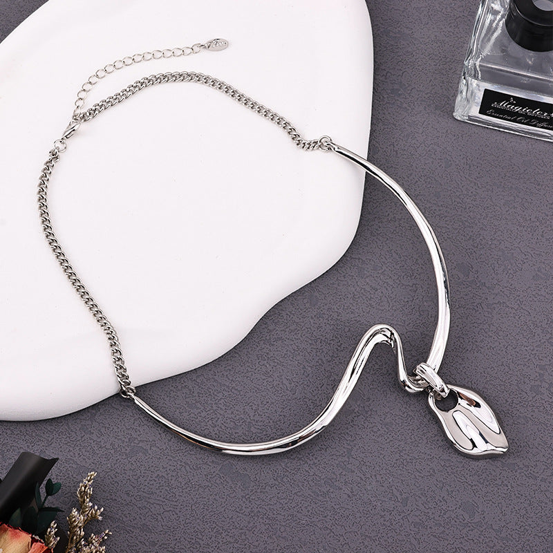 Geometric Pendant Collar Necklace – Gold/Silver