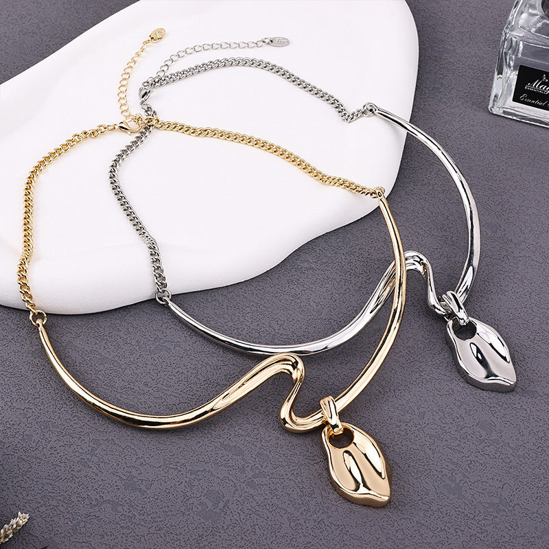 Geometric Pendant Collar Necklace – Gold/Silver